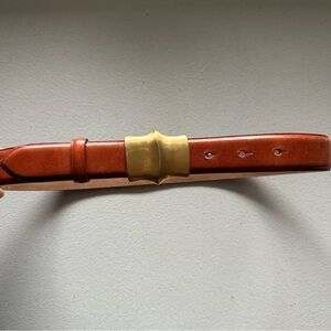 De Vecchi by Hamilton Hodge genuine leather belt.